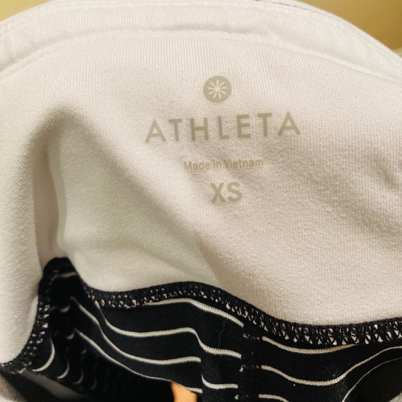 Athleta Striped Relay Capri with Pockets - Picture 6 of 10